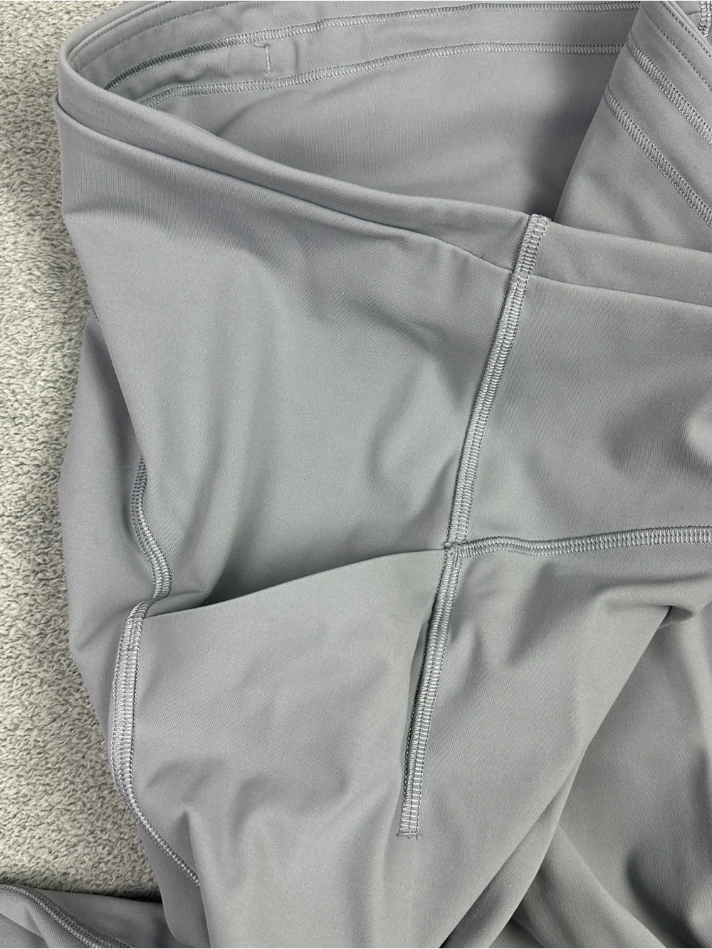 Lululemon Fast and Free High-Rise Crop 23” Tight Womens 12 Gray Nulux Reflective